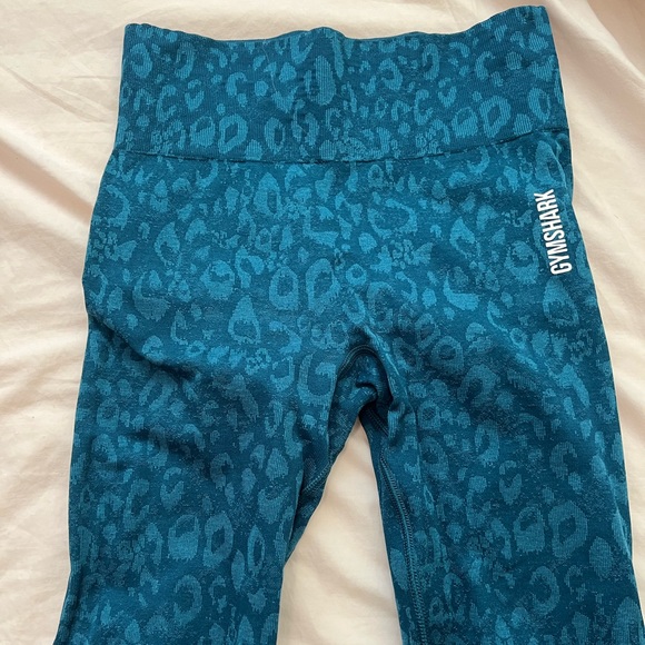 Gymshark size small - Picture 2 of 3